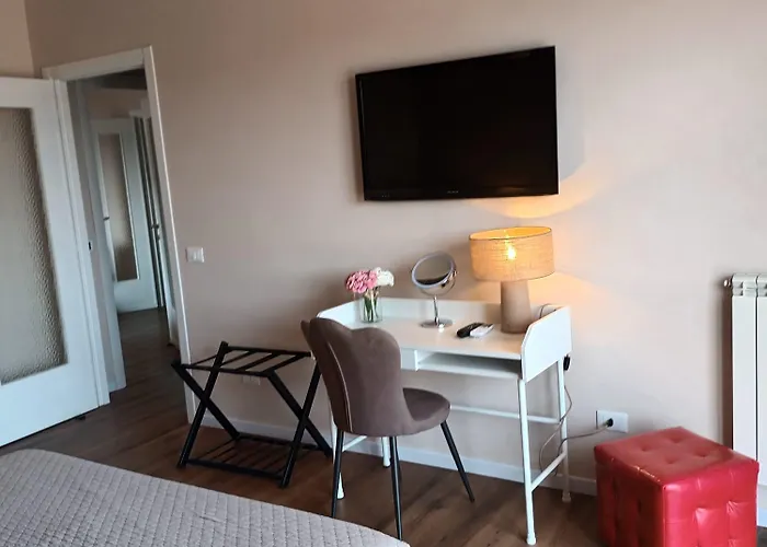 Appartamento Centrale Ladispoli Апартаменты *